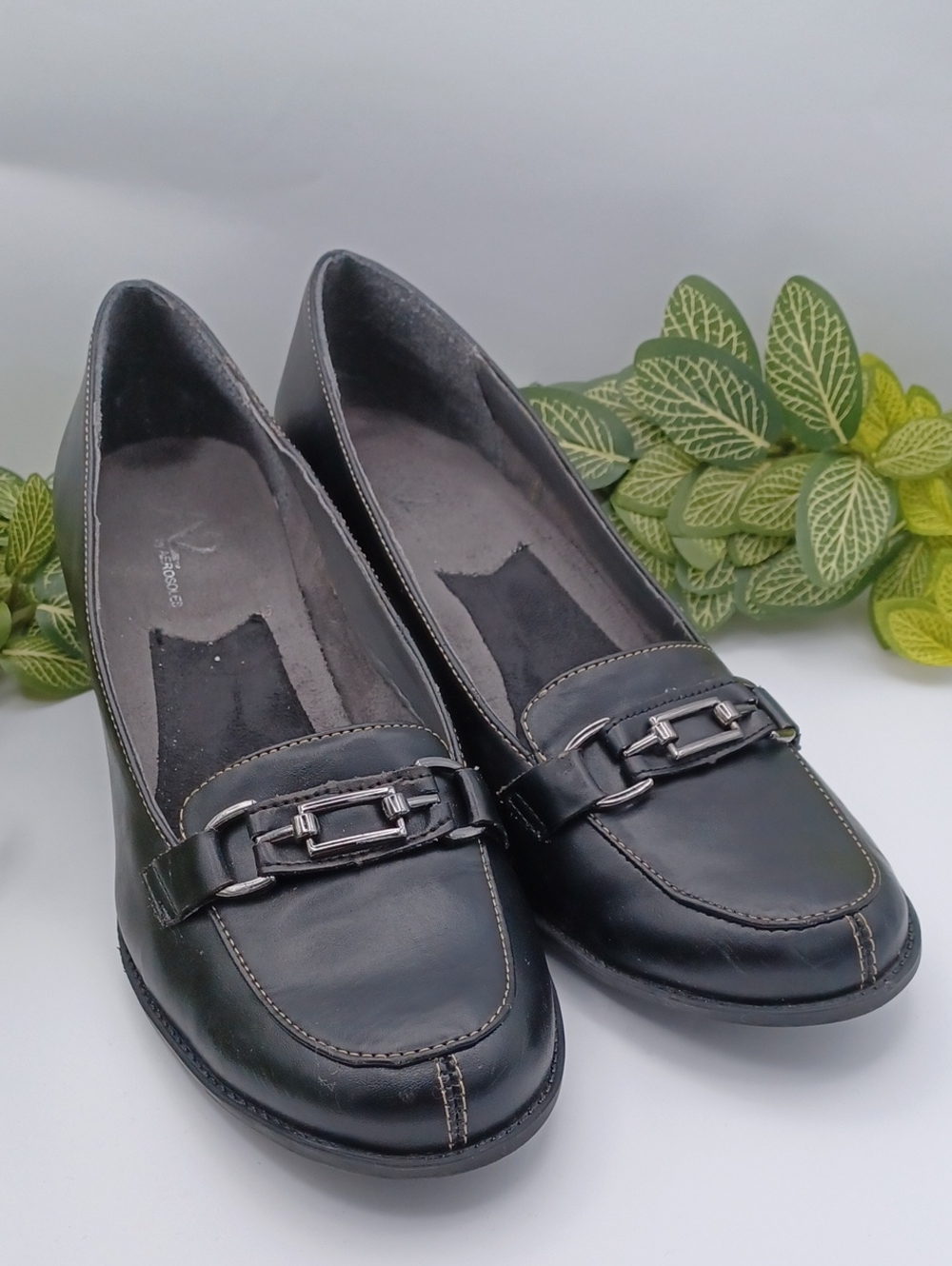 AEROSOLES Black Slip-On Loafer Pumps